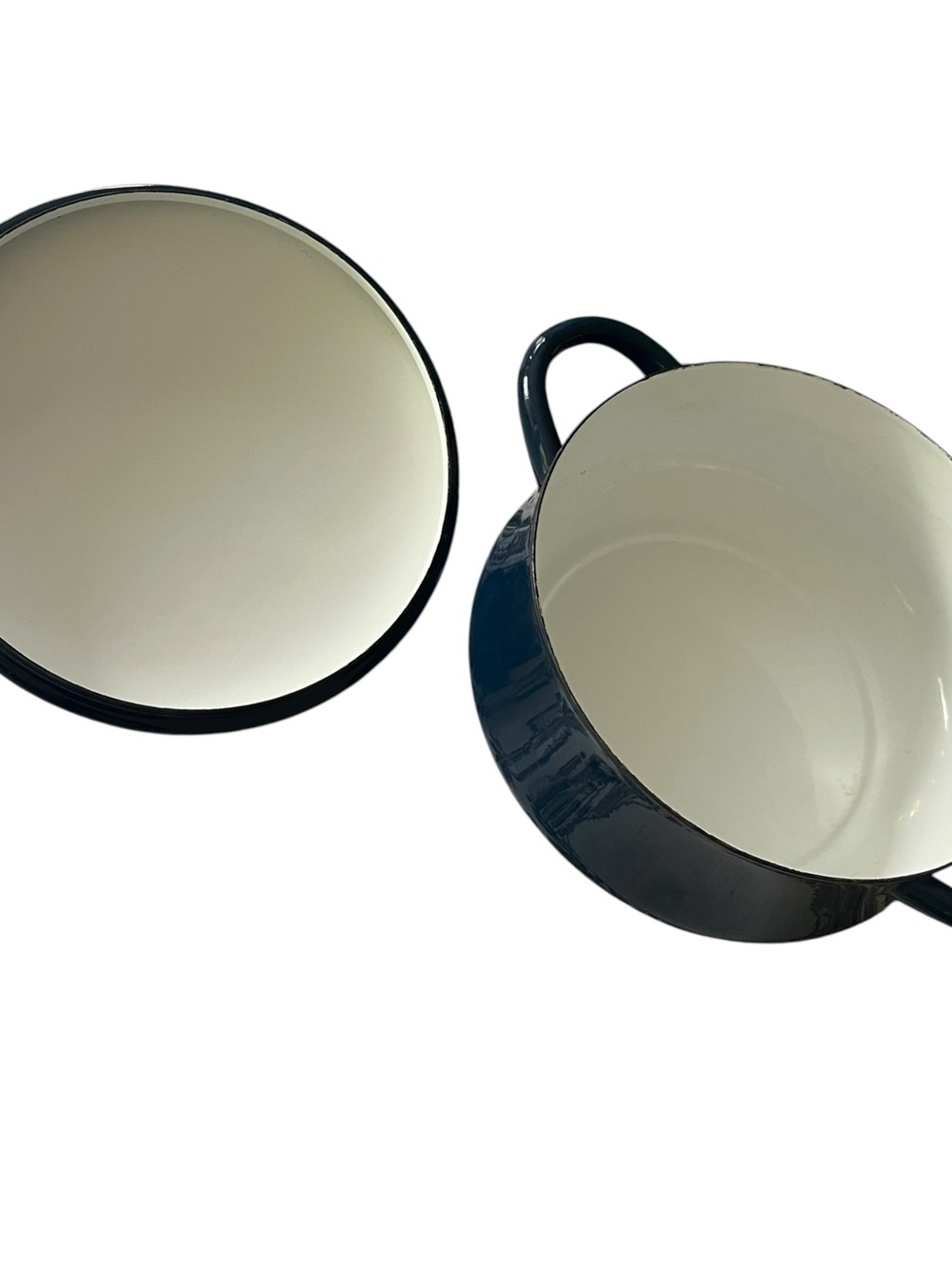 Dansk white cookware roll wrapped in paper - Picture 3 of 3